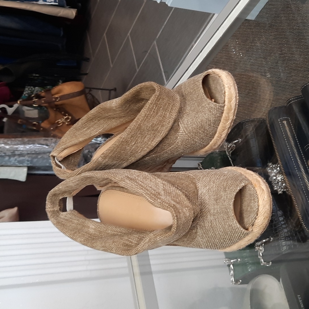Enso Angiolini Canvas Wedge